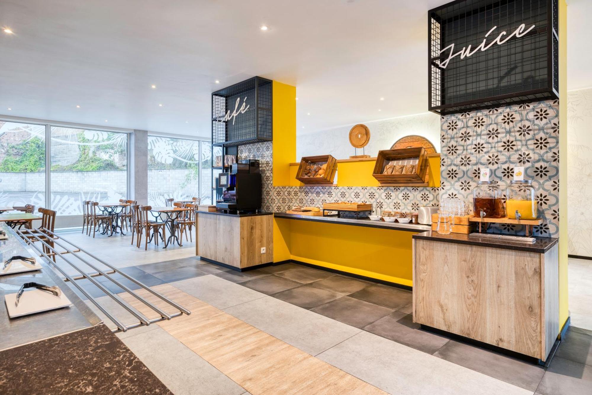 B&B Hotel Mons Gare Екстер'єр фото