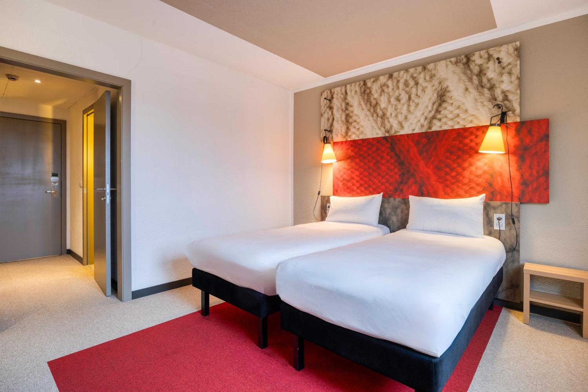 B&B Hotel Mons Gare Екстер'єр фото