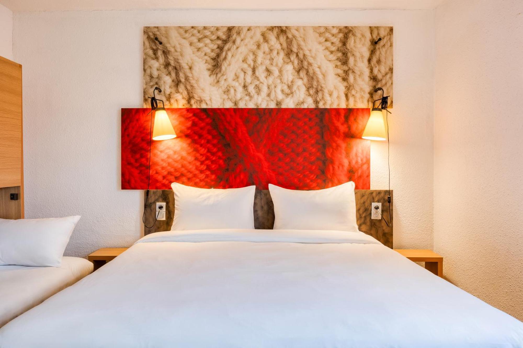 B&B Hotel Mons Gare Екстер'єр фото