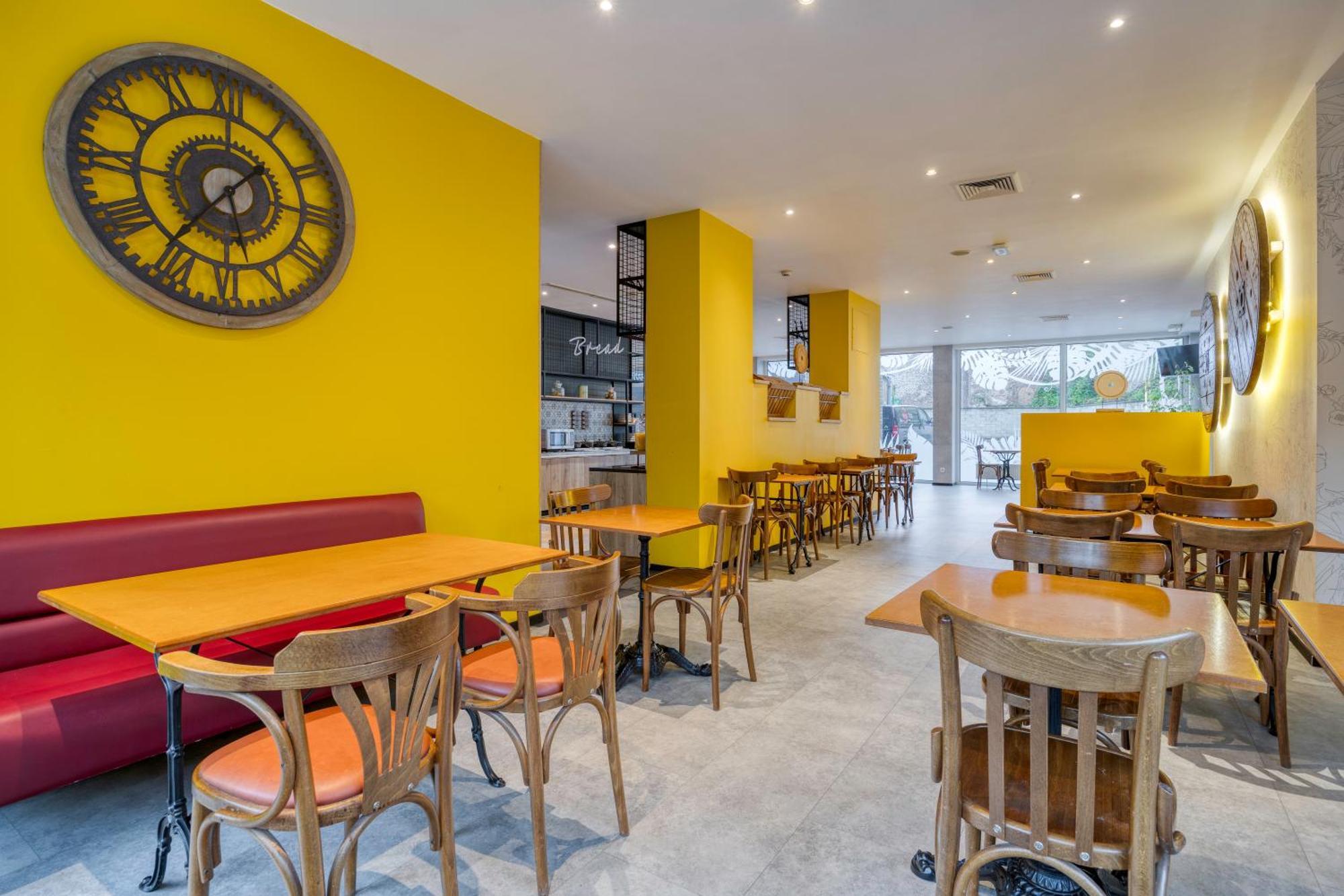 B&B Hotel Mons Gare Екстер'єр фото